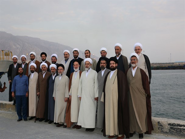 تدارک سفرهای شائبه برانگیز برای روحانیون در آستانه انتخابات+ عکس