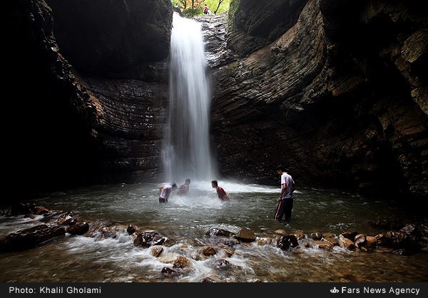 ویسادار زیباترین آبشار کشور در دل جنگل‌های گیلان