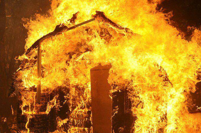 درگیری منجر به آتش سوزی یک منزل مسکونی در زیباکنار رشت