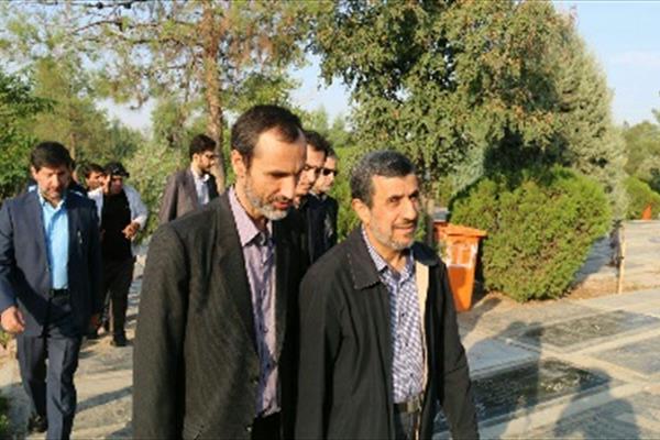 حربه احمدی نژاد برای آرام کردن برادر شهید مدافع حرم