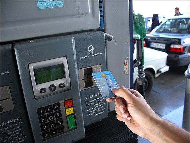 تحویل بنزین فقط با کارت سوخت/ مالکان خودرو و موتور سیکلت کارت سوخت خود را دریافت کنند