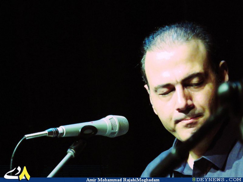 کنسرت علیرضا قربانی در مجتمع خاتم الانبیا(ص) رشت برگزار شد+ گزارش تصویری