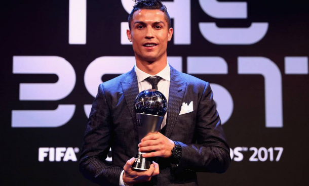 کریستیانو رونالدو برنده جایزه‌ بهترین بازیکن مرد جهان در سال ۲۰۱۷ شد