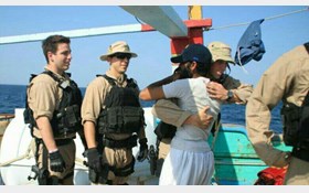 تصویر جنجالی از آزادی صیاد ایرانی توسط سربازان امریکا