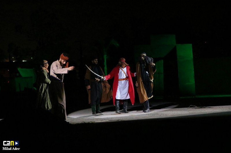 دومین شب اجرای نمایش قافله عاشقی در گلزار شهدای آستانه اشرفیه / تصاویر