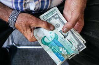 اگر دولت روحانی نبود قیمت دلار به ثبات می رسید؟