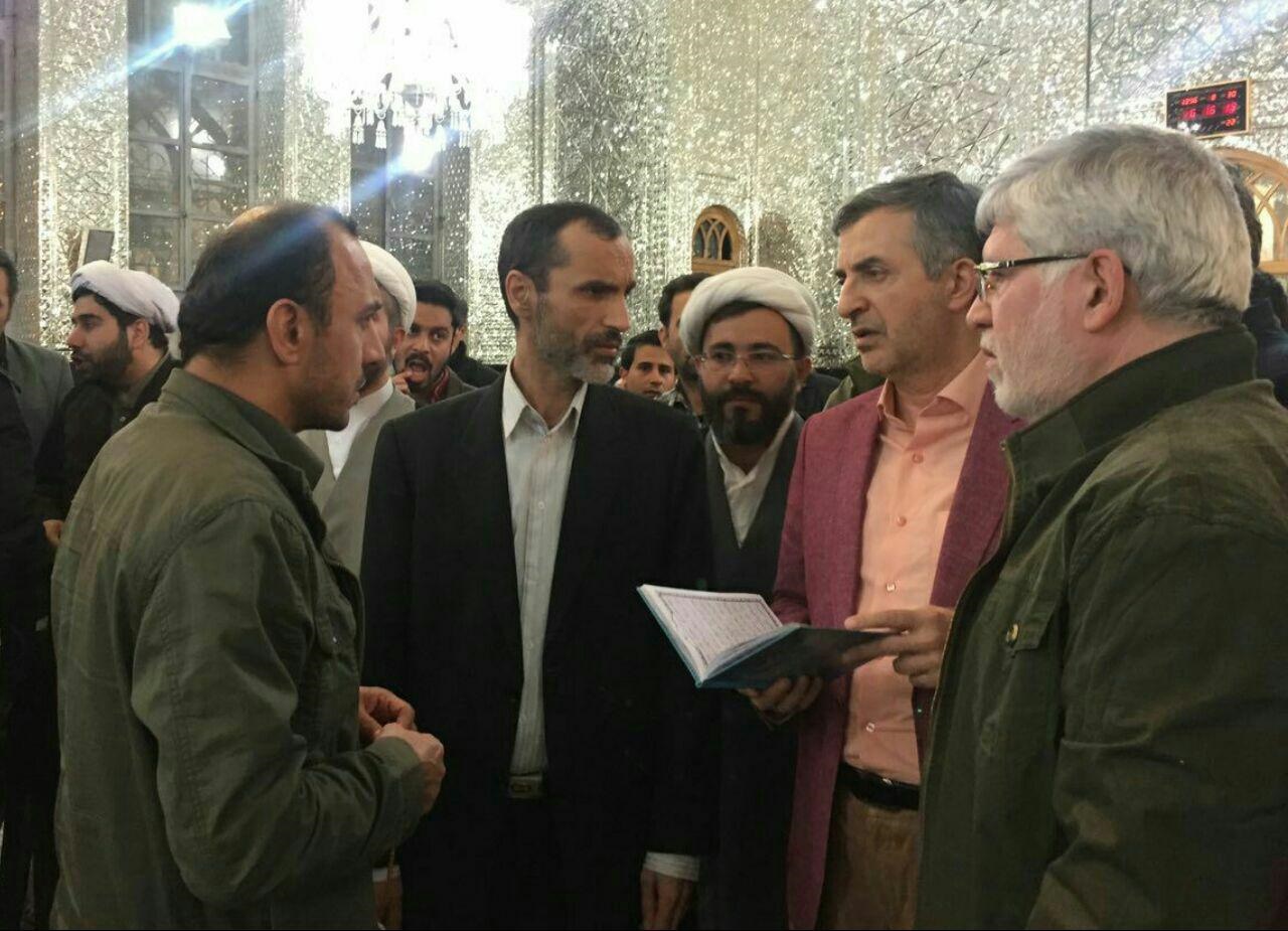 احمدی نژادی ها دوباره بست نشستند + عکس