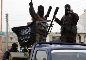 درگیری شدید داعش و النصره/ ۳۰۰ تروریست از طرفین کشته شدند