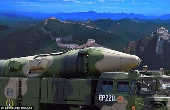 رونمایی چین از موشک های بالستیک جدید با برد ۱۲ هزار کیلومتر + عکس