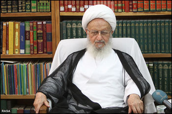 واکنش آیت الله مکارم شیرازی به نامه احمدی نژاد به رهبر انقلاب