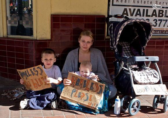 ۵۵۰ هزار بی‌خانمان در آمریکا زندگی می‌کنند / ۴۱ هزار کودک بی‌سرپناه آمریکایی! + عکس