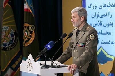 وزیر دفاع: وظیفه داریم سریعاً روابط دفاعی ایران و آذربایجان را ارتقا دهیم‌