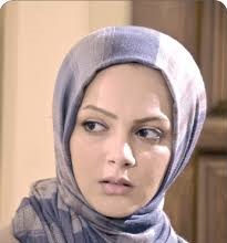 بازگشت یک بازیگر کشف حجاب کرده دیگر به ایران؟!