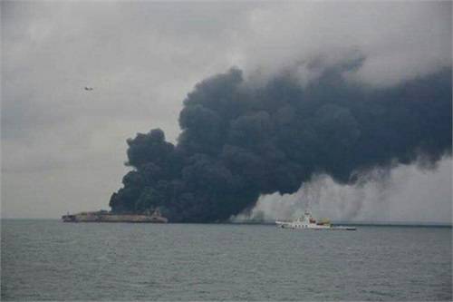 ۵ نفر از سرنشینان نفتکش حادثه دیده در آب های چین گیلانی هستند