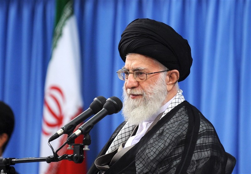 امام خامنه‌ای: دشمن می‌داند اگر یکی بزند، ده‌تا می‌خورد/دروغ است که می‌گویند اگر همین برجام معیوب نشود، جنگ می شود