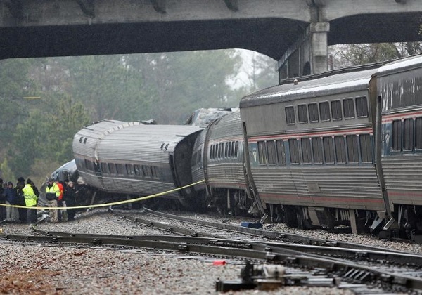 تصادف دو قطار در آمریکا با ۲ کشته و ۱۱۶ زخمی