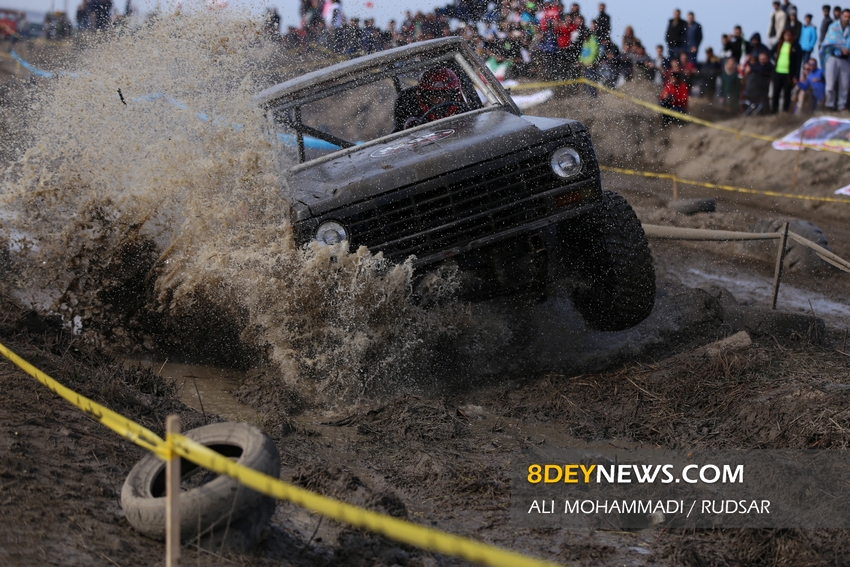 گزارش تصویری/ مسابقه اتومبیل های آفرود در کلاچای