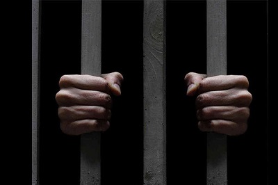 نیکوکار تهرانی پنج نفر از زندانیان را ازاد کرد