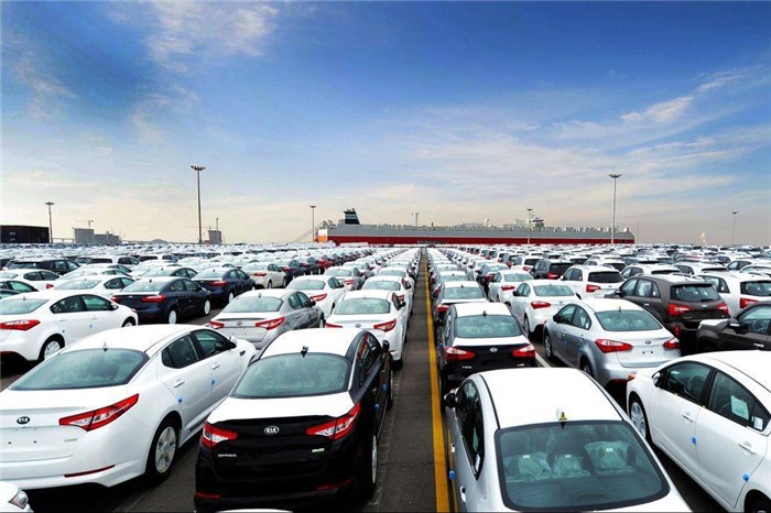 کاهش تعرفه واردات خودرو در دستور کار مجلس