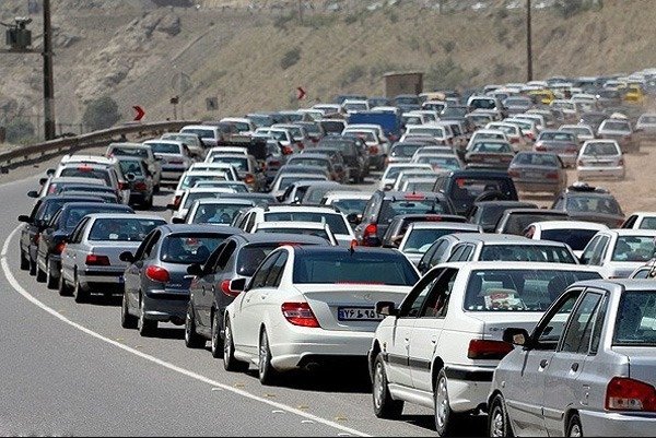 ترافیک شدید در محورهای منتهی به استان گیلان