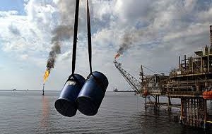 کاهش تولید ماهانه نفت ایران
