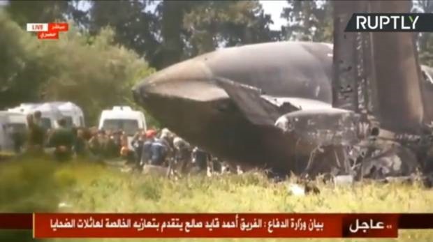 ۱۸۱ کشته در سقوط هواپیمای نظامی الجزایر+تصاویر