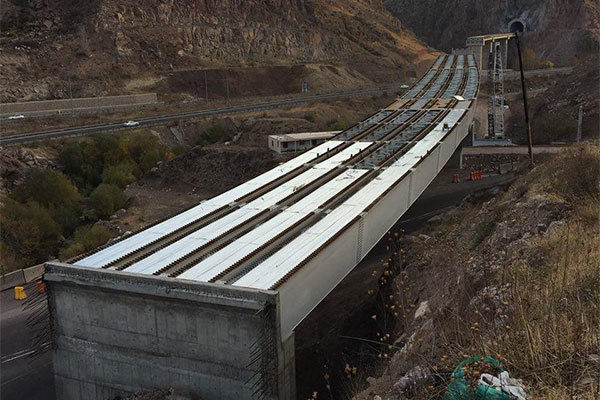 عملیات اجرایی پل ۵۵ راه‌آهن قزوین- رشت به اتمام رسید