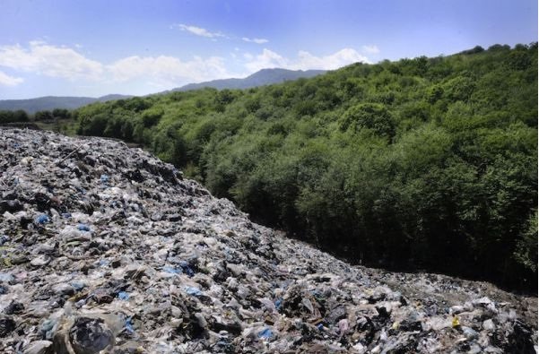 وضعیت “فوق‌بحرانی” زباله در مازندران و گیلان/رابطه معنادار شیوع بیماری‌ها با میزان زباله