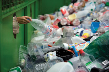 سونامی “پلاستیک‌ها” / ایران جزو ۱۰ کشور پرمصرف ظروف “یکبار مصرف”