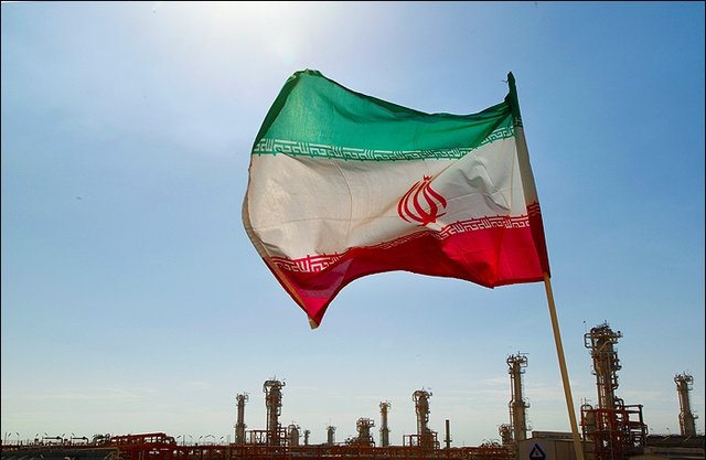 پایان معافیت از تحریم خرید نفت ایران و چند نکته/ چرا فروش نفت ایران به صفر نمی‌رسد؟