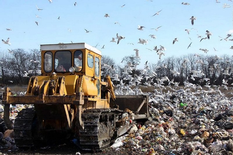 شیرابه محل دفن زباله در آستارا طبیعت را تهدید می کند
