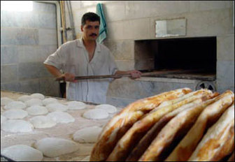 آرد نانوایان گیلانی به میزان مورد نیاز تامین می شود