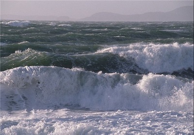 توفان در دریای خزر/شمال کشور بارانی است