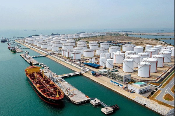 ایران و آلمان قرارداد همکاری در بخش پایین دستی نفت امضا کردند