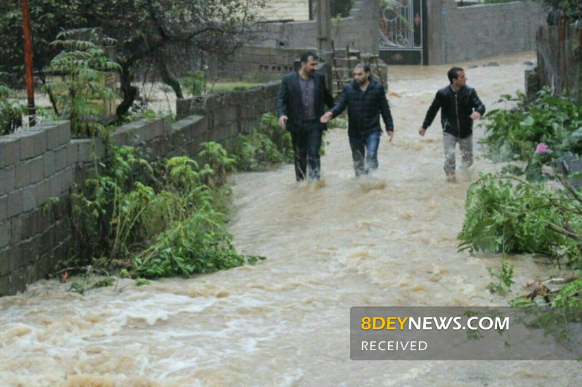 سیلاب بزرگ در مسیر اسالم ـ خلخال/ ۳۰ منزل مسکونی در محاصره آب