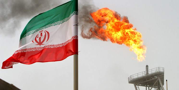 آمریکا به ازای کاهش خرید نفت از ایران، معافیت تحریمی صادر می‌کند