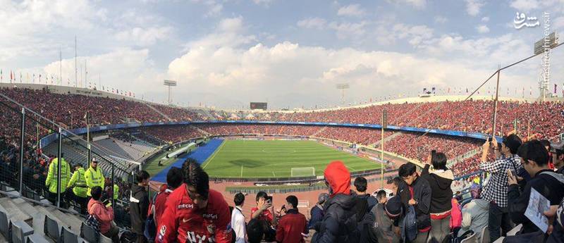 عکس/ استادیوم آزادی از جایگاه هواداران ژاپنی
