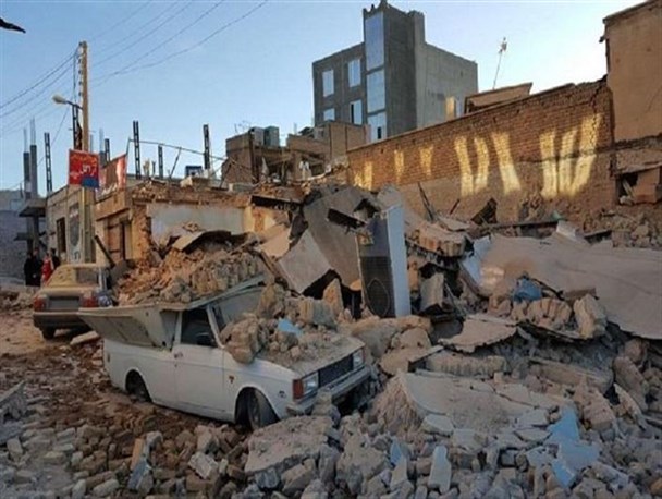یک سال از زلزله کرمانشاه گذشت؛ سرنوشت کمک های مردمی به سلبریتی ها برای زلزله زدگان معلوم نشد+تصاویر