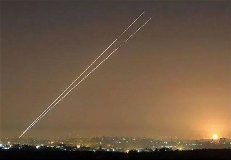 پاسخ مقاومت به تجاوزات نظامی صهیونیست‌ها/ اعتراف تل‌آویو به شلیک ۱۰۰ موشک از سمت غزه