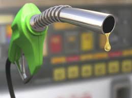 احتمال اعطای ماهانه ۲۰ لیتر بنزین به هر ایرانی و صحبت از بنزین آزاد ۴ هزار تومانی!