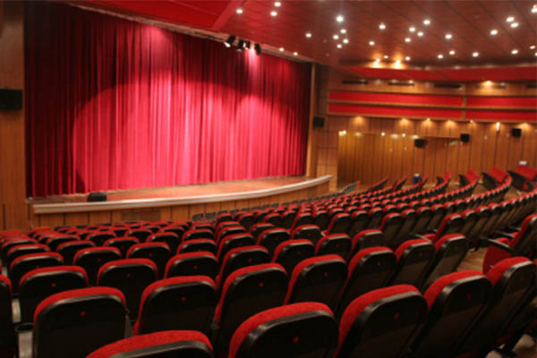 ١۴فیلم جشنواره سی‌وهفتم فجر در سینما میرزاکوچک رشت اکران می‌شود