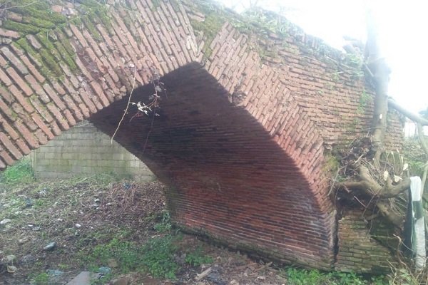 شناسایی یک پل خشتی دوره قاجار در فومن/ پل ثبت ملی می شود