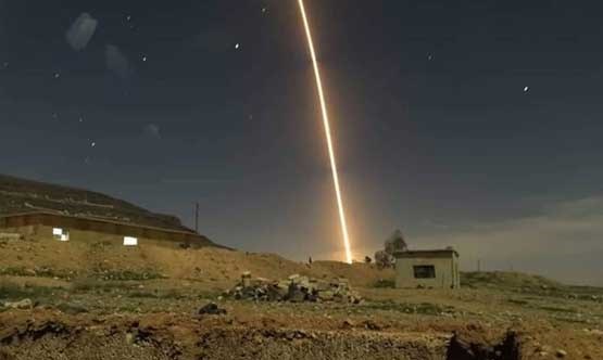 حمله هوایی رژیم صهیونیستی به دمشق / واکنش پدافند موشکی سوریه (+تصاویر)