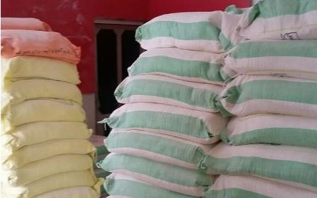 کشف بیش از ۱۹ تن آرد قاچاق در لاهیجان