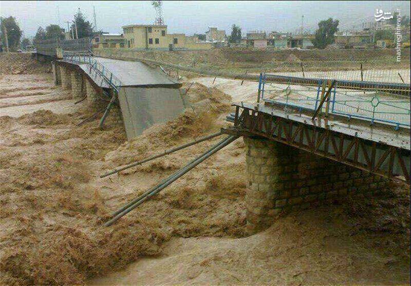 عکس/ تخریب پل اصلی شهر پلدختر