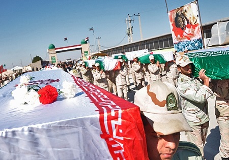 پیکر ۱۱۵ شهید تازه تفحص شده از راه دریایی اروند وارد خاک ایران شد