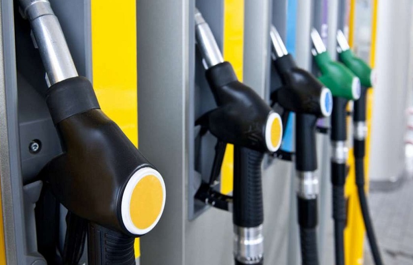 رویترز: بنزین در آمریکا گران شد؛ این با تحریم ایران مرتبط است