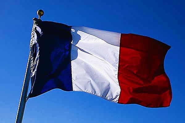 فرانسه با تحریم ظریف مخالفت کرد