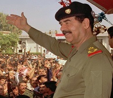 خاطرات امیر کویت از ﻟﺒﺎﺱ ﻧﻈﺎمی صدام