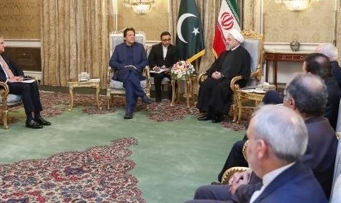 روحانی در دیدار عمران خان: ایران آماده گفتگو و همکاری با همه کشورهای منطقه است